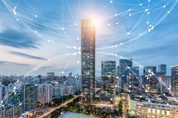 在全球化競爭中，企業(yè)如何制定有效的戰(zhàn)略管理策略？