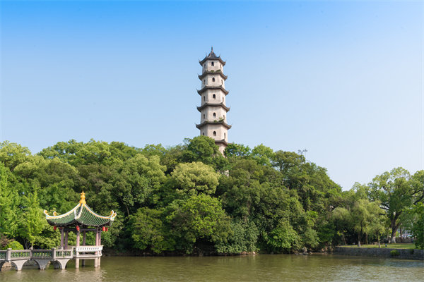 集團戰(zhàn)略落地難，溫州集團管控咨詢公司如何助力高效執(zhí)行？